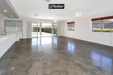 House For Sale - NSW - Inverell - 2360 - UNDER CONTRACT  (Image 2)