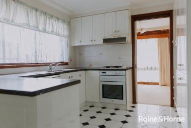 House For Lease - NSW - Lake Albert - 2650 - MODERN COMFORT IN A PRIME LAKE ALBERT LOCATION  (Image 2)