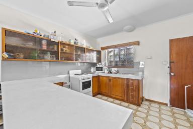Unit Leased - QLD - Manoora - 4870 - 2 BEDROOM TOWNHOUSE - CONVENIENT LOCATION!  (Image 2)