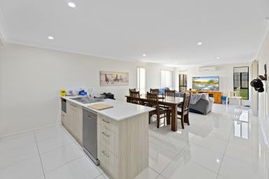 Duplex/Semi-detached For Sale - QLD - Wyreema - 4352 - Great value investment opportunity!  (Image 2)