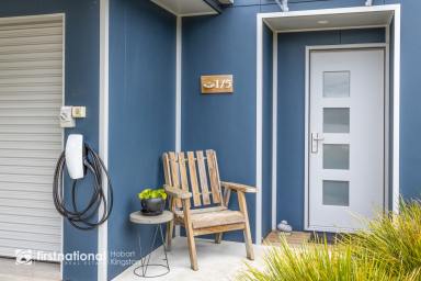 Unit For Sale - TAS - Margate - 7054 - Warm and Stylish  (Image 2)