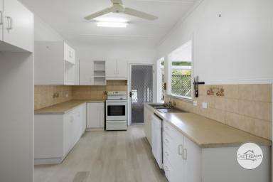House For Sale - QLD - Maryborough - 4650 - COME HOME AND RELAX  (Image 2)