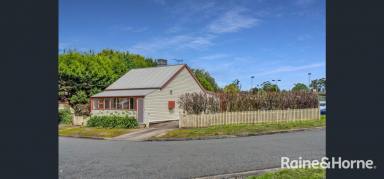 House Leased - NSW - Moss Vale - 2577 - 3 Bedroom Cottage  (Image 2)