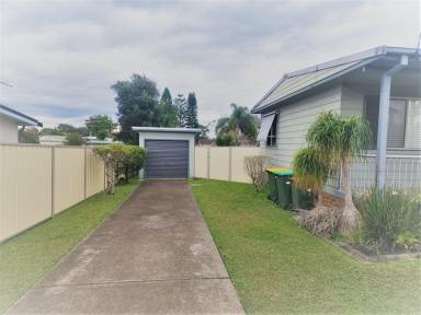 House For Lease - NSW - Old Bar - 2430 - NEAT & TIDY HOME  (Image 2)