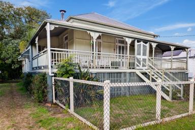 House For Sale - QLD - Rosewood - 4340 - Queenslander rich in history awaits your arrival!  (Image 2)