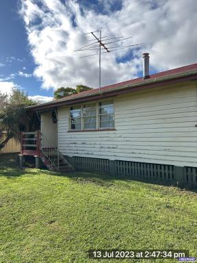 House For Lease - QLD - Kingaroy - 4610 - Home close to School and CBD  (Image 2)