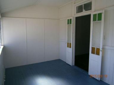 Unit Leased - QLD - Park Avenue - 4701 - LOW MAINTENANCE UNIT!  (Image 2)