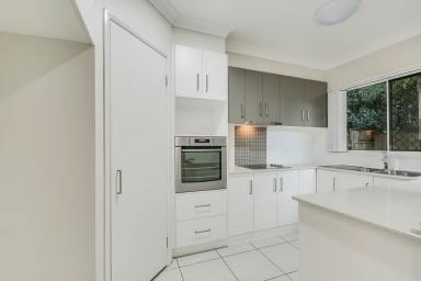 Unit Leased - QLD - Harlaxton - 4350 - GORGEOUS MODERN 2 BEDROOM TOWNHOUSE  (Image 2)