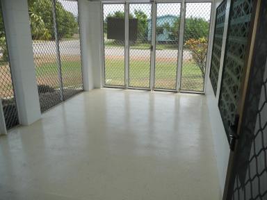 Unit For Sale - QLD - Bowen - 4805 - GREAT INVESTMENT OPPORTUNITY  (Image 2)