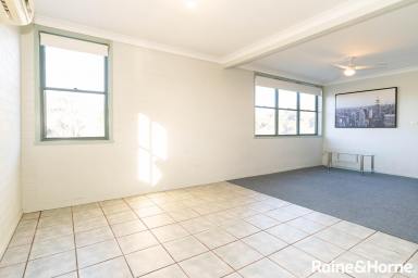 Unit Leased - NSW - Wagga Wagga - 2650 - Convenient and Cosy Unit  (Image 2)