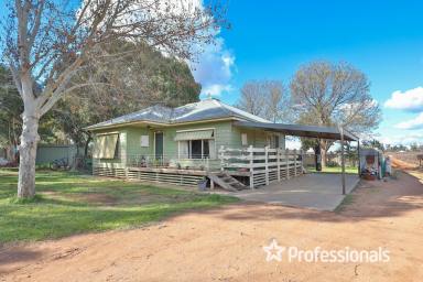 House For Sale - VIC - Cardross - 3496 - Rural Getaway on 7847m2  (Image 2)