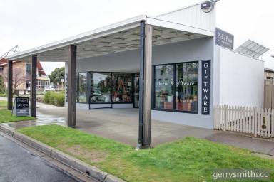 Retail For Sale - VIC - Horsham - 3400 - LEASEHOLD
BUSINESS: - Pick -a- Posie FLORIST  (Image 2)