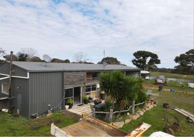 Cropping For Sale - SA - Stokes Bay - 5223 - KANGAROO ISLAND CLASSIC!  (Image 2)