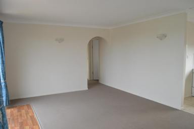 Unit Leased - QLD - Wilsonton - 4350 - WALK TO WYALLA  (Image 2)