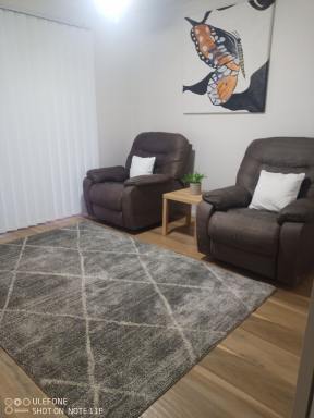 Studio Leased - SA - Hillcrest - 5086 - PRIVATE 5 ROOMED FULLY FURNISHED UNIT UNDER MAIN ROOF OF OWNERS HOME - INCLUSIVE OF ALL AMENITIES COSTS  (Image 2)