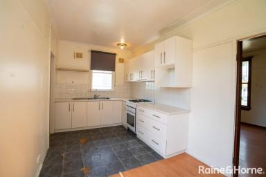 House For Lease - NSW - Mount Austin - 2650 - COSY FAMILY HOME (Image 2)