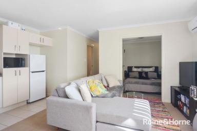 House Leased - NSW - Worrigee - 2540 - 3 Bedroom Duplex  (Image 2)