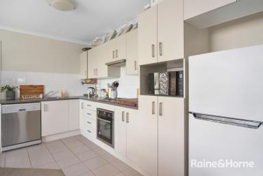 House Leased - NSW - Worrigee - 2540 - 3 Bedroom Duplex  (Image 2)