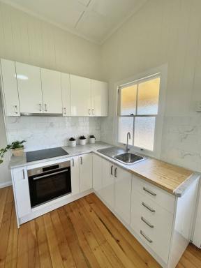 House For Lease - QLD - Kingaroy - 4610 - Beautifully Renovated 2 Bedroom Unit  (Image 2)