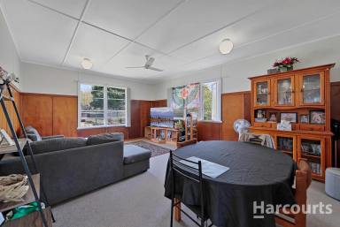 House Leased - QLD - Svensson Heights - 4670 - Charming 2 Bedroom Home on Large Block  (Image 2)