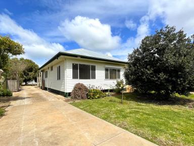 House For Sale - VIC - Swan Hill - 3585 - Affordably Priced Home  (Image 2)