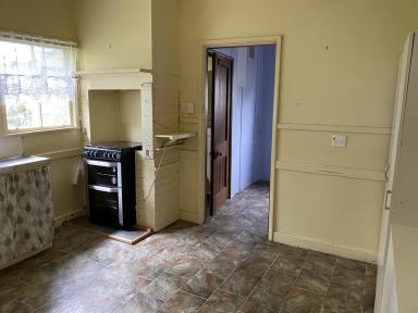 House Leased - VIC - Hamilton - 3300 - 2 bedroom home on Ballarat Road  (Image 2)