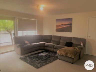 Townhouse For Lease - VIC - Wodonga - 3690 - GREAT LOCATION  (Image 2)