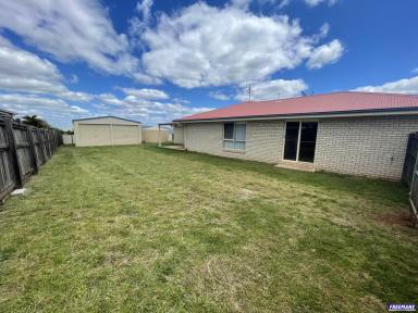 House For Lease - QLD - Kingaroy - 4610 - Large Home with Double Bay Shed & Large Solar and Battery System!  (Image 2)