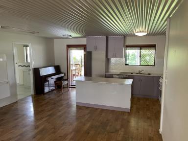 House For Lease - QLD - Mount Pleasant - 4740 - LOW-SET BRICK HOME IN PERFECT LOCATION  (Image 2)