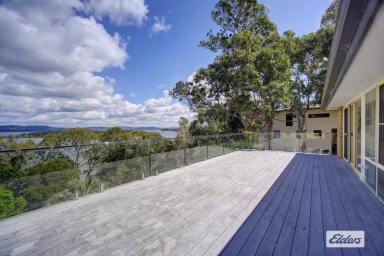 House For Lease - NSW - Green Point - 2251 - LAKEFRONT HOME WITH BREATHTAKING VIEWS.  (Image 2)