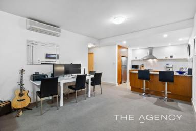 Apartment Sold - WA - East Perth - 6004 - Oversize One bedroom Apartment at PANORAMA  (Image 2)