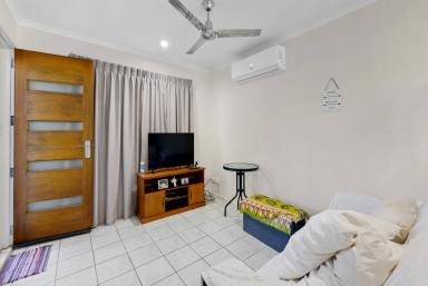 Townhouse Leased - QLD - Mackay - 4740 - MODERN UNIT CLOSE TO TOWN WITH GREAT SIZE COURTYARD!  (Image 2)