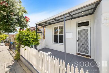 House For Lease - WA - Fremantle - 6160 - UNIQUE OPPORTUNITY  (Image 2)