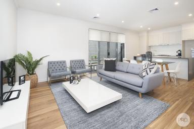 Townhouse Leased - VIC - Lake Wendouree - 3350 - 3 BEDROOM TOWNHOUSE JUST METRES FROM LAKE WENDOUREE  (Image 2)