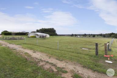 Residential Block For Sale - VIC - Snake Valley - 3351 - Titled Acreage with Township Zoning in Beautiful Snake Valley - Ready to Build!  (Image 2)