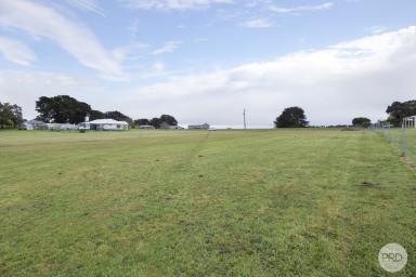 Residential Block For Sale - VIC - Snake Valley - 3351 - Titled Acreage with Township Zoning in Beautiful Snake Valley - Ready to Build!  (Image 2)