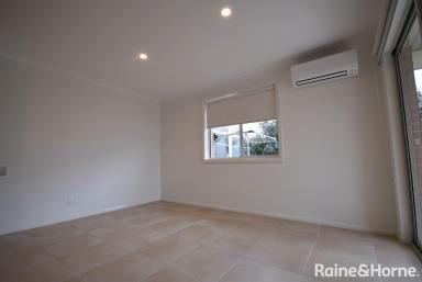 House Leased - NSW - Nowra - 2541 - 4 Bedroom Duplex  (Image 2)