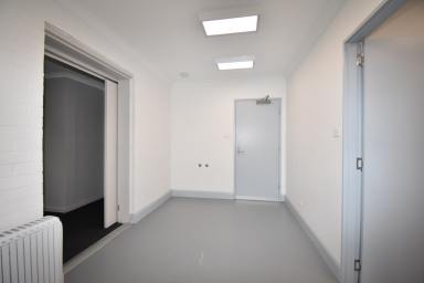 Office(s) For Lease - VIC - Beechworth - 3747 - COMMERCIAL OPPORTUNITY ON CAMP ST  (Image 2)
