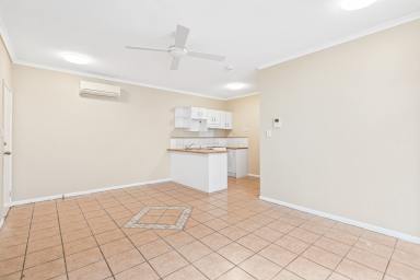 Unit For Lease - QLD - Parramatta Park - 4870 - ONE BEDROOM UNIT IN GREAT COMPLEX!  (Image 2)