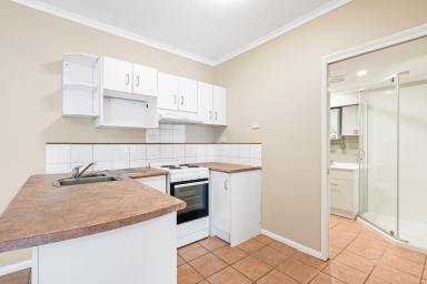 Unit For Lease - QLD - Parramatta Park - 4870 - ONE BEDROOM UNIT IN GREAT COMPLEX!  (Image 2)