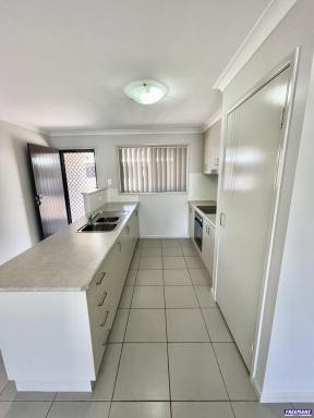Unit For Lease - QLD - Kingaroy - 4610 - Modern Lowset Unit with Private Courtyard  (Image 2)