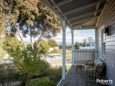 House Leased - TAS - St Marys - 7215 - Cozy Country Comfort and Convenience  (Image 2)