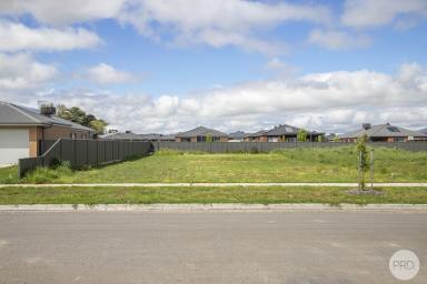 Residential Block For Sale - VIC - Miners Rest - 3352 - Large Titled Allotment In Growing Miners Rest  (Image 2)