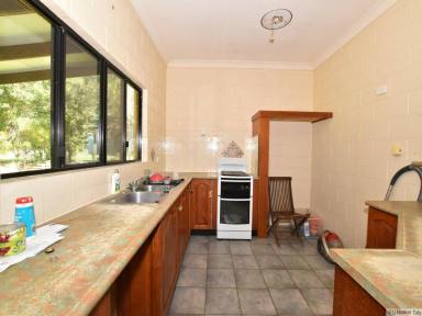 House For Sale - QLD - Tully - 4854 - POTENTIAL TO RENOVATE WITH MOUNTAIN VIEWS  (Image 2)