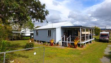 House Leased - QLD - Didcot - 4621 - Beautiful Country Cottage, 20 mins from town  (Image 2)