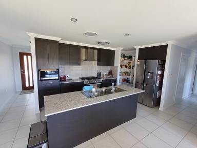 House Leased - QLD - Innes Park - 4670 - Large Modern Home- Close To The Beach!  (Image 2)