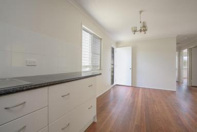 House Leased - QLD - Kin Kora - 4680 - :: HIGHSET THREE BEDROOM HOME IN POPULAR ESTATE  (Image 2)