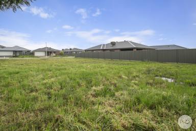 Residential Block Sold - VIC - Alfredton - 3350 - Titled 640m2 Block In Popular Alfredton Central  (Image 2)