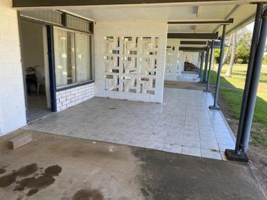 Block of Units For Sale - QLD - Causeway Lake - 4703 - Rare Multi-Option Investment | Units + Vacant Land | Causeway Lake, Yeppoon  (Image 2)