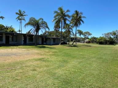 Block of Units For Sale - QLD - Causeway Lake - 4703 - Rare Multi-Option Investment | Units + Vacant Land | Causeway Lake, Yeppoon  (Image 2)